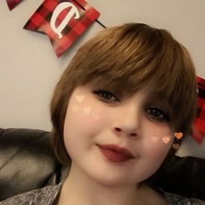Meet your Posher, Alicia